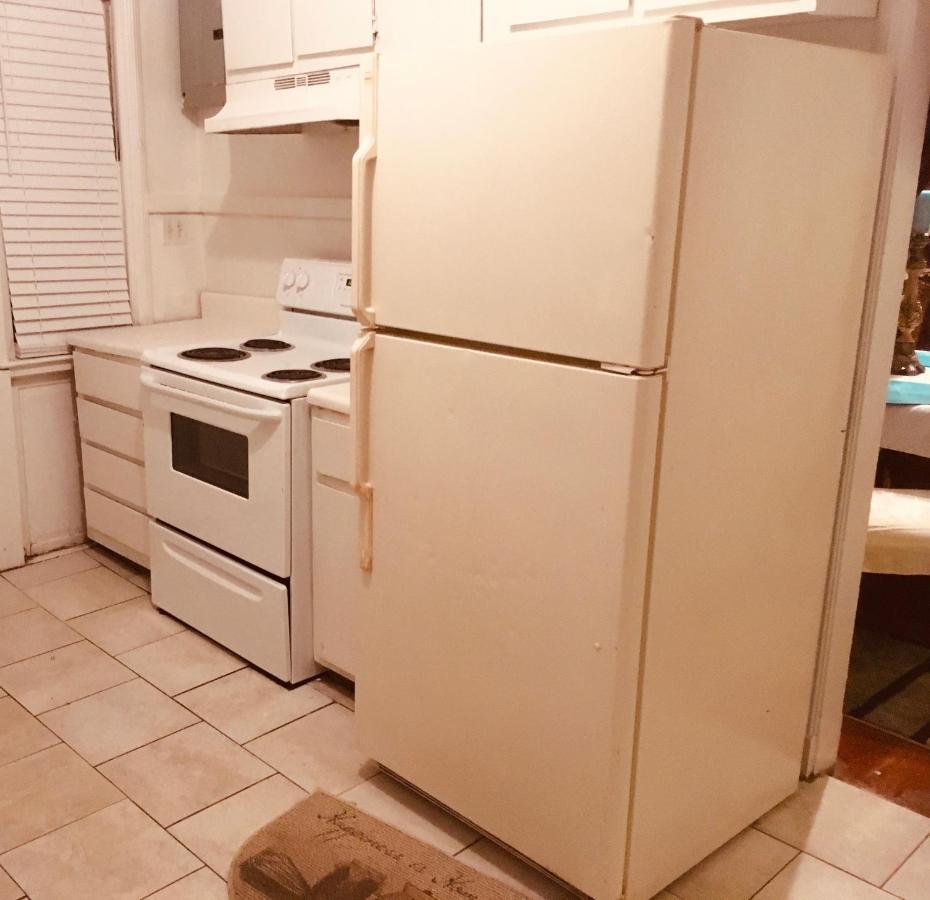 Best Deal In Town! Entire 1 Bedroom Apartment 59 Montgomery Bagian luar foto