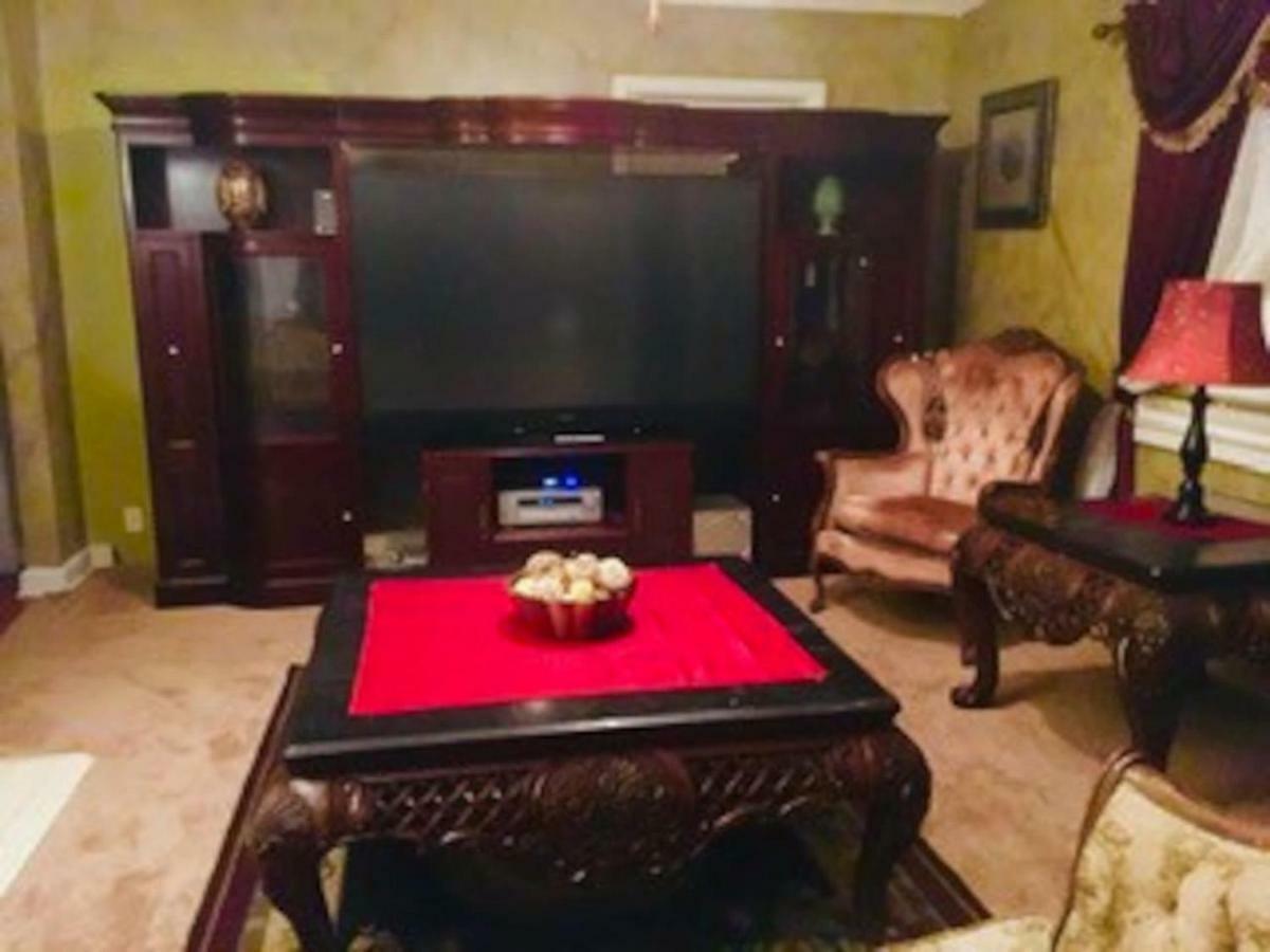 Best Deal In Town! Entire 1 Bedroom Apartment 59 Montgomery Bagian luar foto